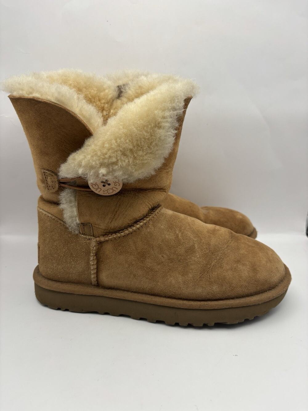 Ugg Bailey Button Chesnut Suede Boots Women Size 7